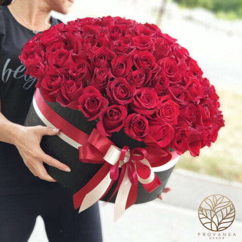 101 красная роза в коробке - Цветочный магазин Прованс Декор Белград - Доставка цветов