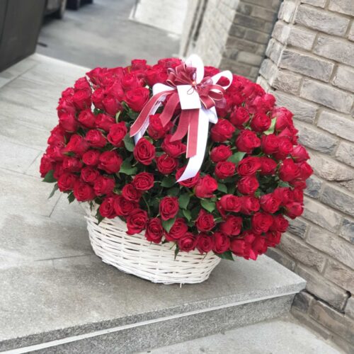 201 Rose in a basket - Flower delivery Belgrade - Flower shop Provence Dekor