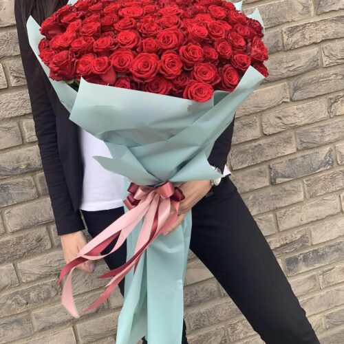 101 Crvena ruža u buketu - Dostava cveća Beograd - Cvećara Provansa Dekor