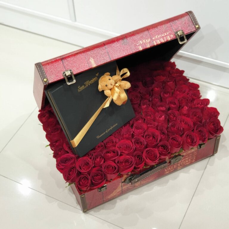 101 A rose in a suitcase - Delivery of flowers Belgrade - Provence Decor