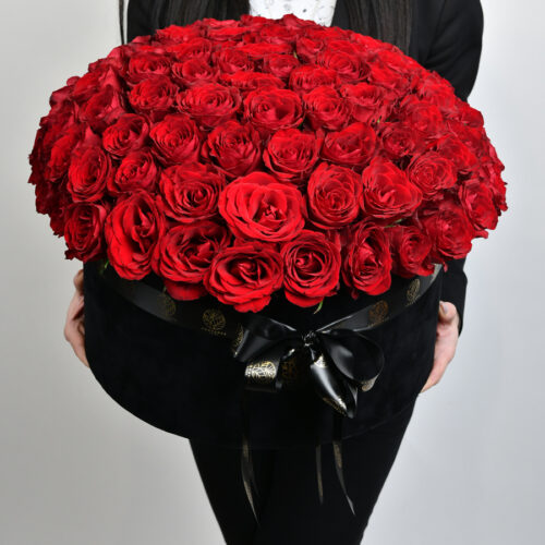 101 роза в круглой коробке - Цветочный магазин Прованс Декор - Доставка цветов Белград